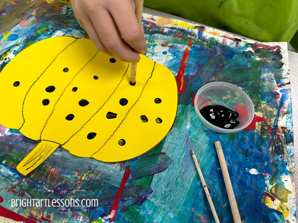 Painting dot scale with dowels